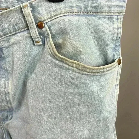 Wrangler Cowboy Cut Slim Fit Active Flex Jeans | Men's Jeans | Men's Light Wash - Picture 9 of 10